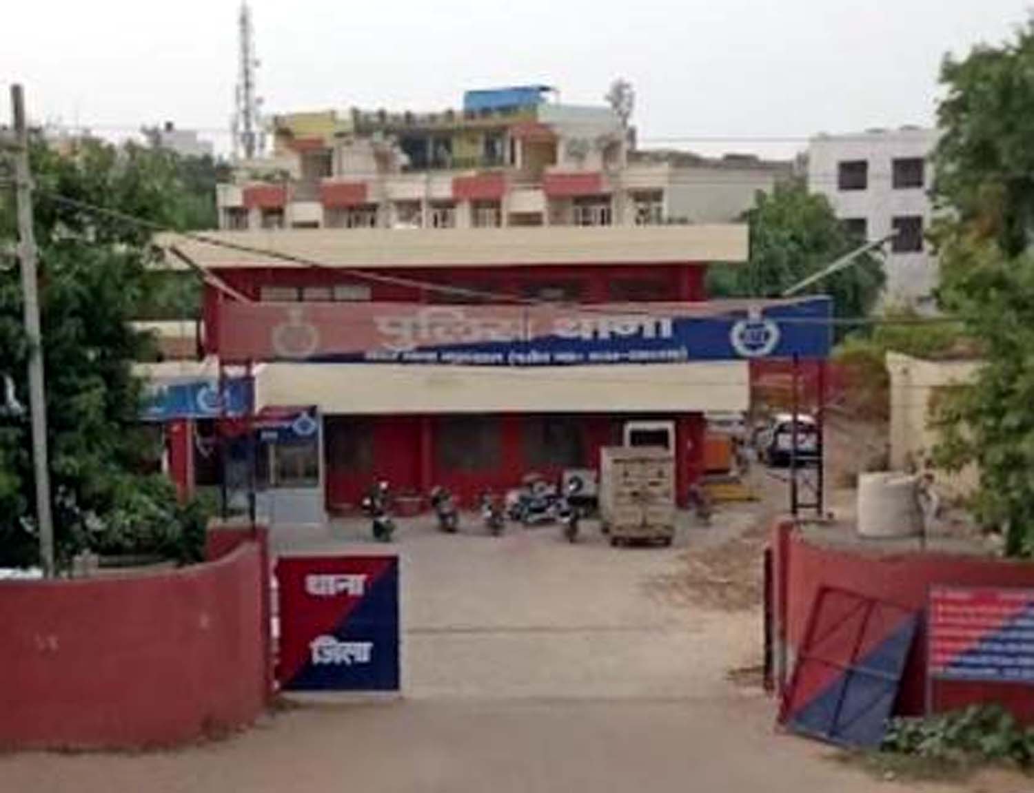 गुरुग्राम: चालान काटने पर पुलिसकर्मी को धक्का देकर गाड़ी से कुचलने की दी धमकी