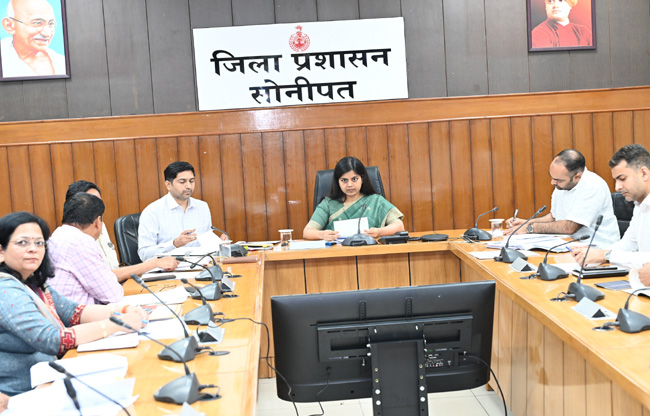 सोनीपत: ड्रेन में गंदा पानी छोड़ने वालों पर होगी सख्त कानूनी कार्रवाई, मंडलायुक्त राजीव रतन के निर्देश