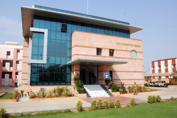 अलवर में एसीबी की बड़ी कार्रवाई, 10 हजार रुपये की रिश्वत लेते एएसआई गिरफ्तार