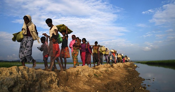 म्यांमार सीमा पर बढ़ा तनाव, बांग्लादेश में रोहिंग्या शरणार्थी संकट की आशंका