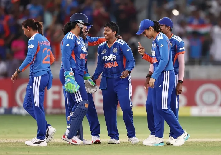 IC India Women